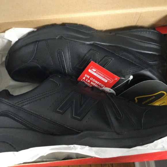 New Balance Men’s Leather Walking Shoes ..new in box main image 8